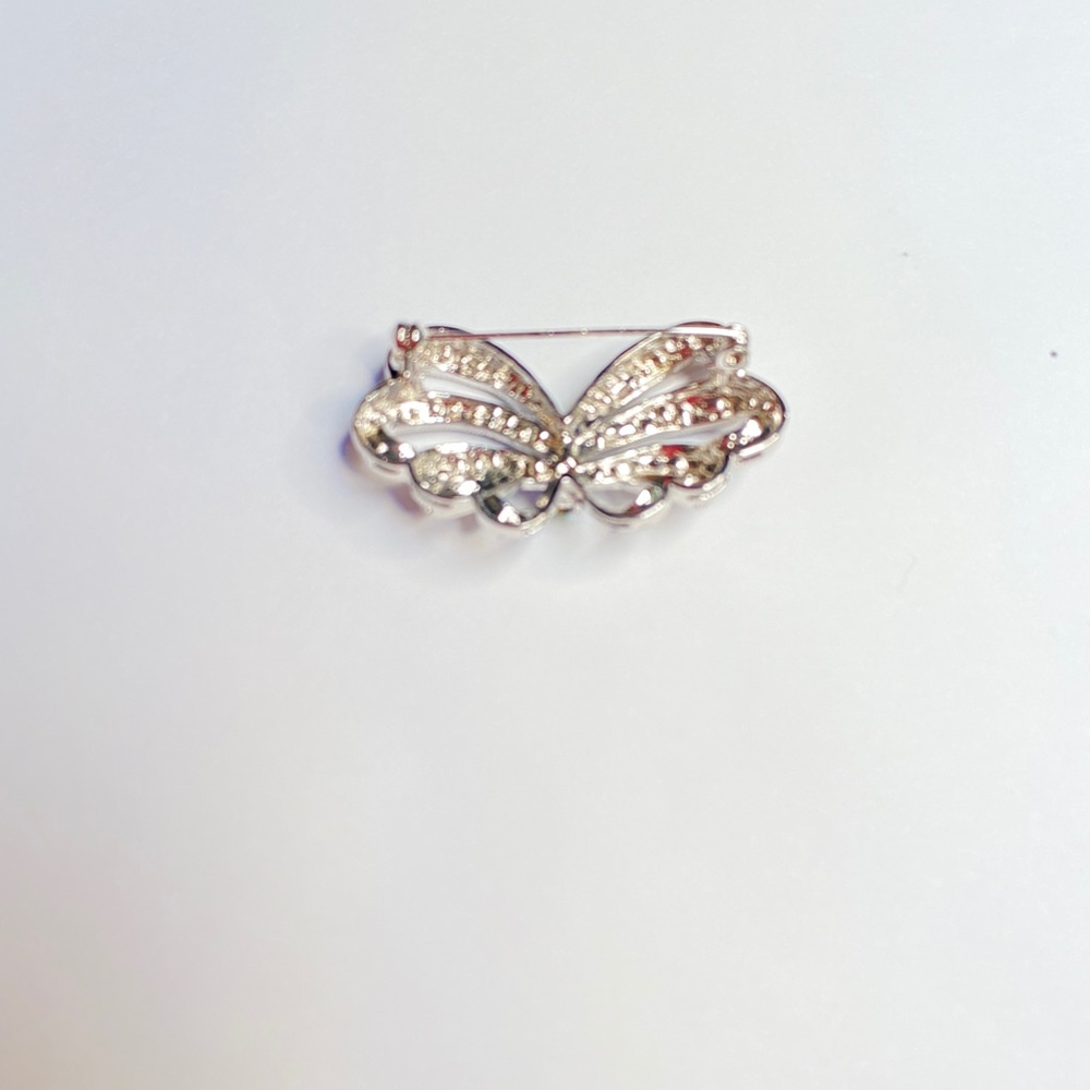 ๐ด Blue Butterfly Rhinestone Stoplight Brooch ๐ - Picture 3 of 6